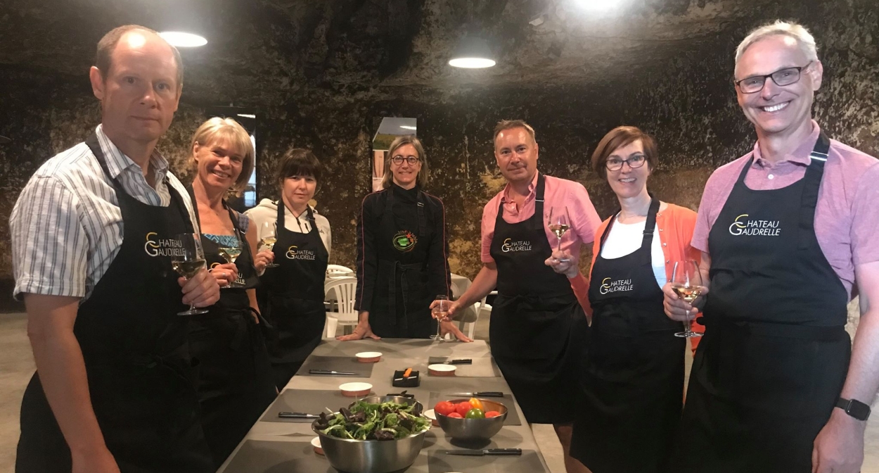 Cooking workshop in the vineyard ©château Gaudrelle