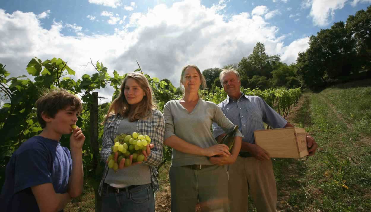 Picnic with an Independent Winegrower for the whole family - Pique-nique chez le vigneron indépendant pour toute la famille © Vignerons Indépendants® de France
