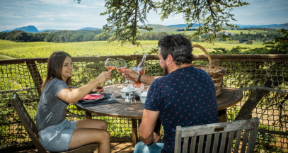 Nuitée avec petit déjeuner en terrasse dans le vignoble du Languedoc @Domaine de l’Arbousier