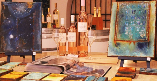 Art and wine exhibitions in the vineyard of Provence ©All rights reserved