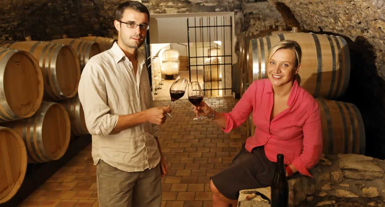 Visiting cellars and tasting wines in the Loire Valley vineyard © EMangeat CRT Centre Val de Loire